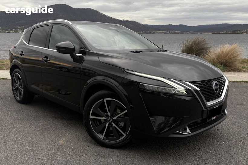 Black 2024 Nissan Qashqai Wagon St-L