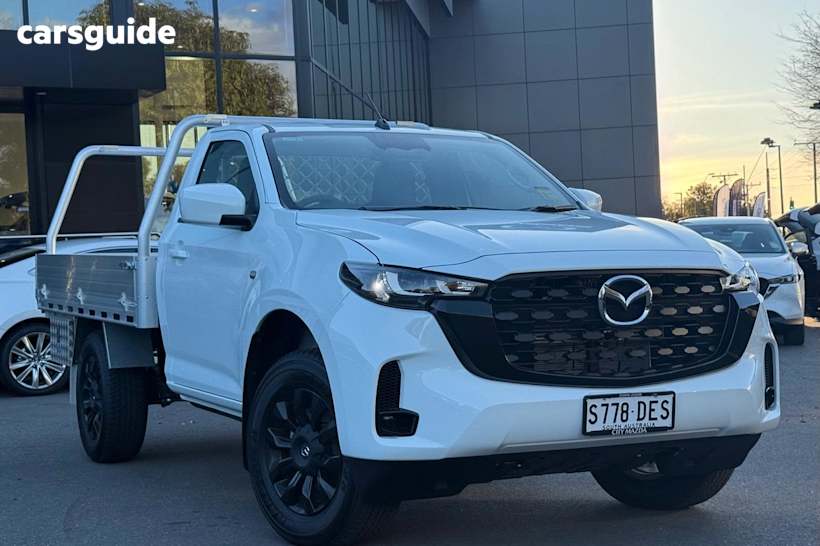 White 2025 Mazda BT-50 Freestyle Cab Chassis Xt (4X4)