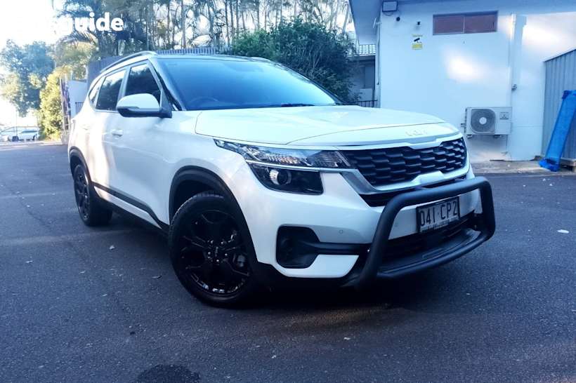White 2021 Kia Seltos Wagon Sport+ (Fwd)