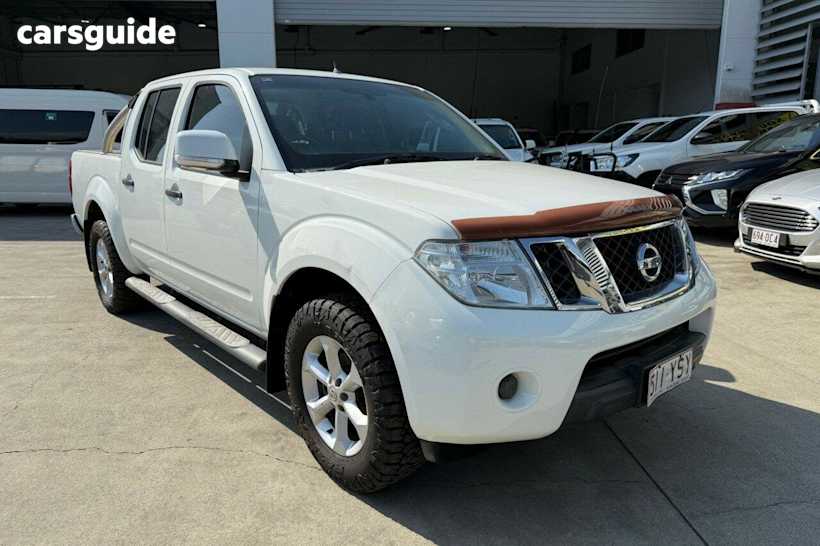 White 2013 Nissan Navara Dual Cab Pick-up St (4X4)