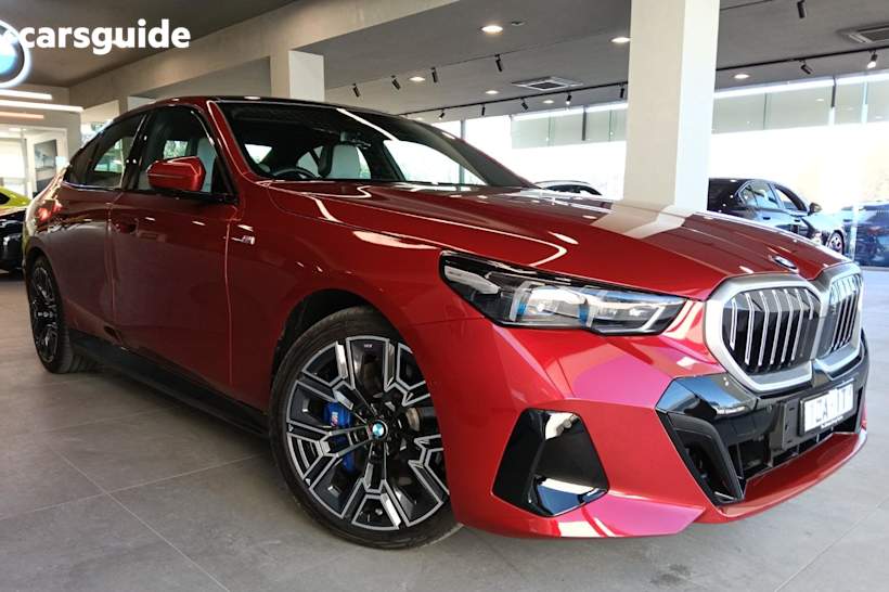 Red 2024 BMW 5 Sedan 540D XDRIVE 4WD