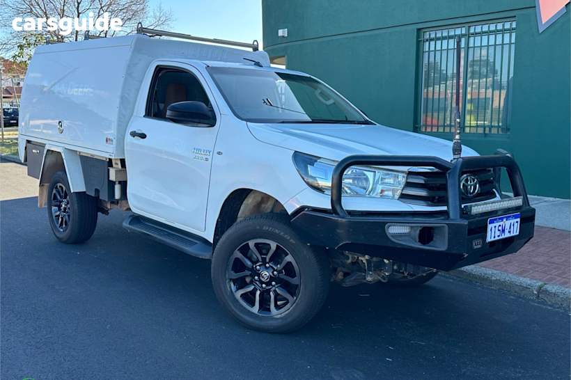 White 2018 Toyota Hilux Ute Tray SR