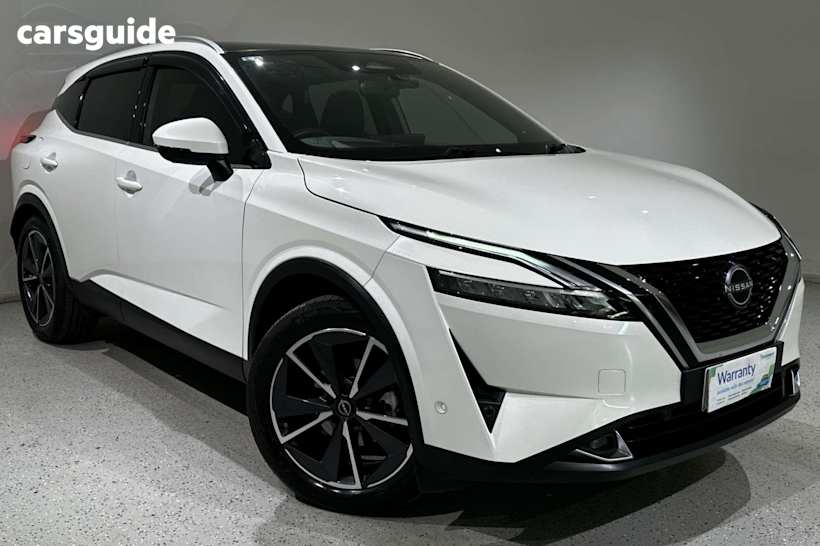 White 2023 Nissan Qashqai SUV TI F