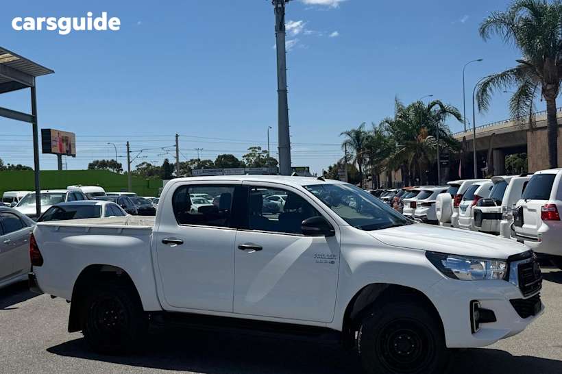 White 2019 Toyota Hilux Double Cab Pick Up Sr (4X4)