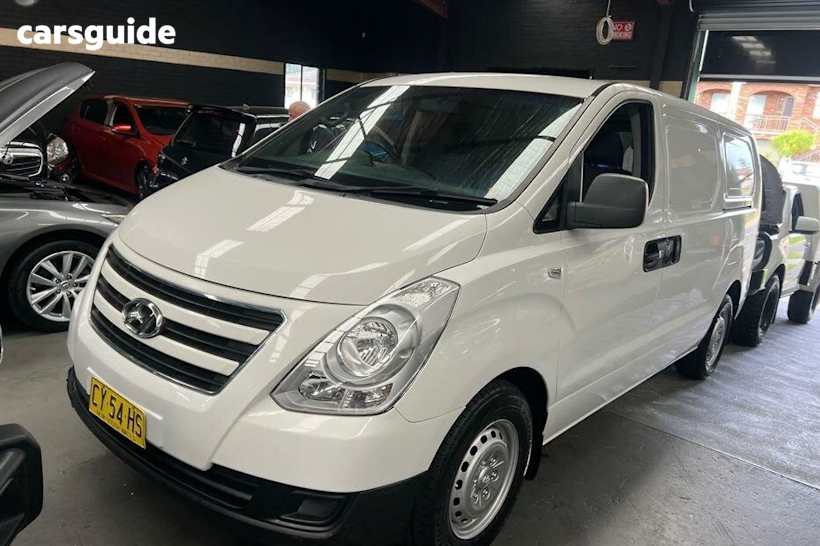 White 2015 Hyundai Iload Van