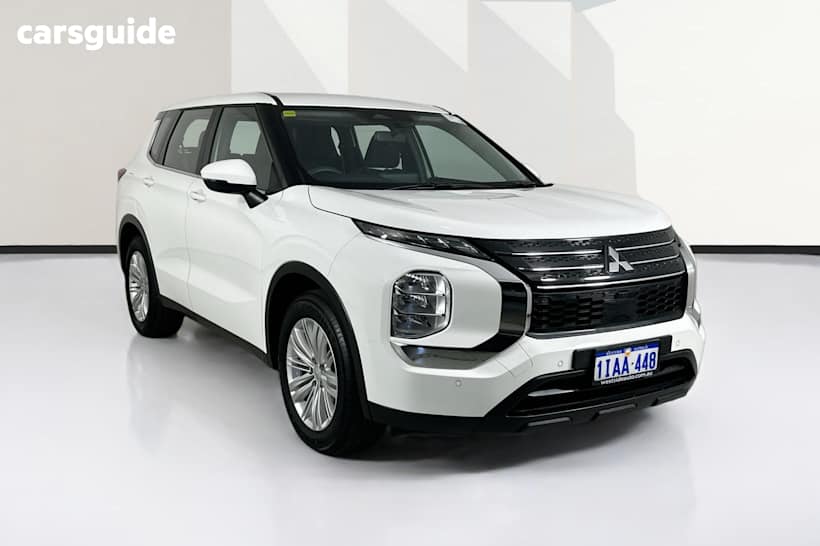 White 2023 Mitsubishi Outlander Wagon Es 5 Seat (Awd)