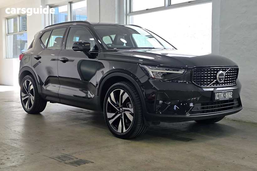 Black 2023 Volvo XC40 SUV ULTIMATE B5 DARK 4WD