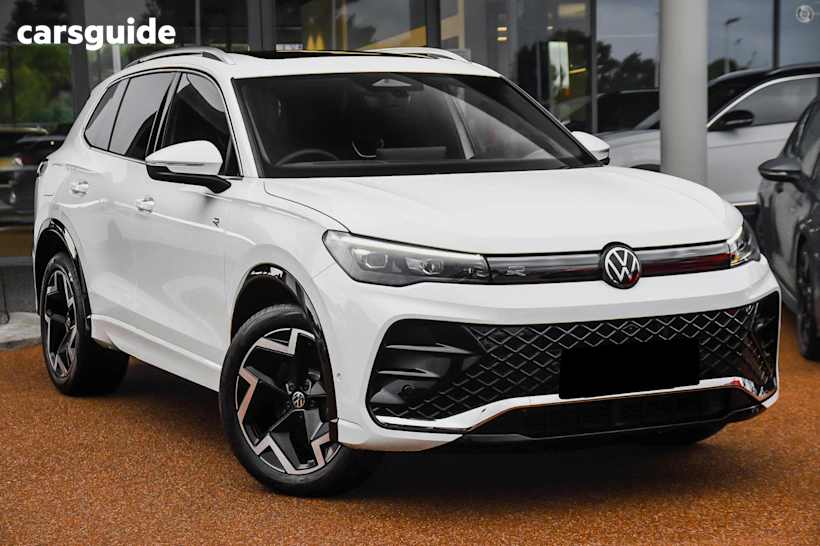 White 2025 Volkswagen Tiguan SUV 150TSI R-LINE 4WD