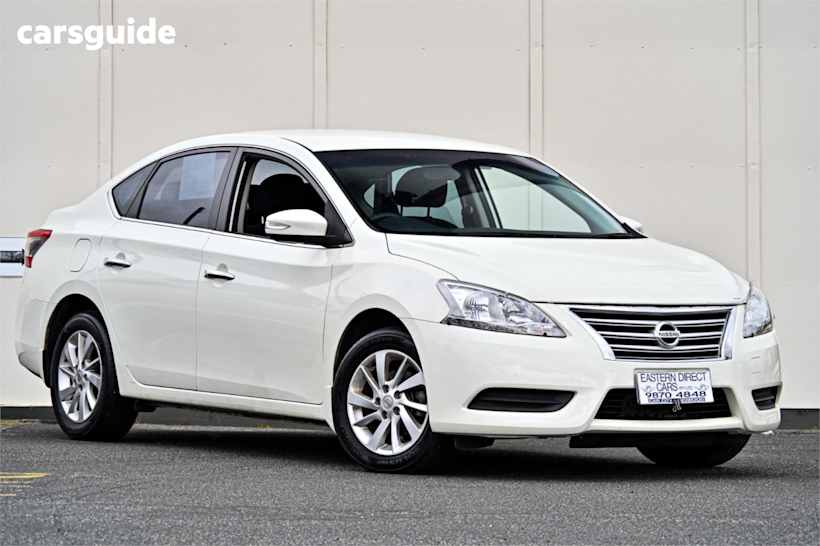 White 2013 Nissan Pulsar Sedan St