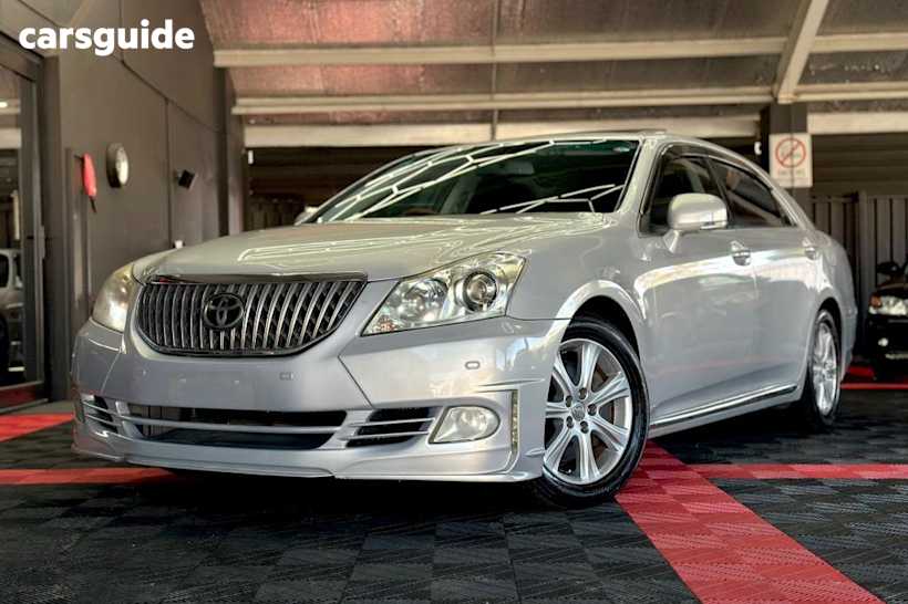 Silver 2010 Toyota Crown Sedan MAJESTA G TYPE 4DR SEDAN 8SP AUTO 4.6I