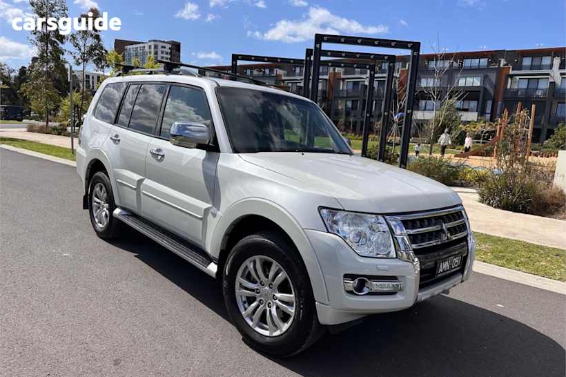 White 2016 Mitsubishi Pajero Wagon Exceed Lwb (4X4)