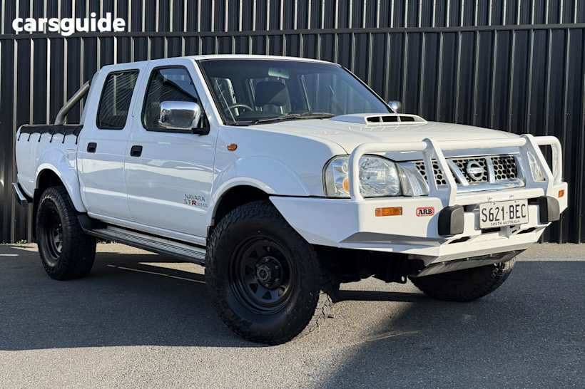 White 2010 Nissan Navara Ute Tray ST-R