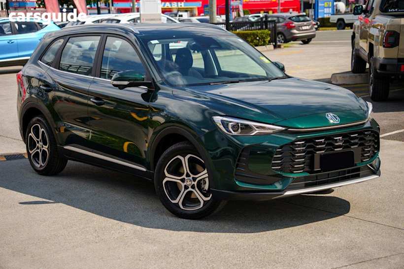 Green 2025 MG ZS Wagon Excite Hybrid+