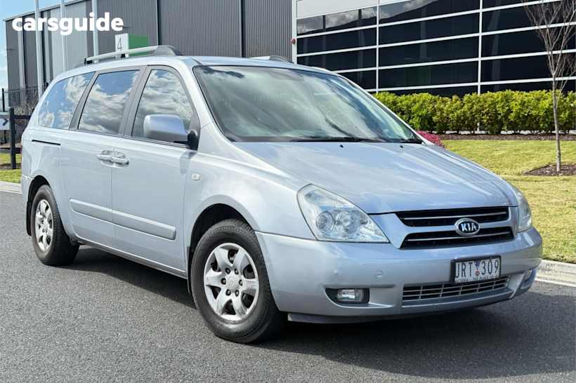 Silver 2007 Kia Grand Carnival SUV EX F