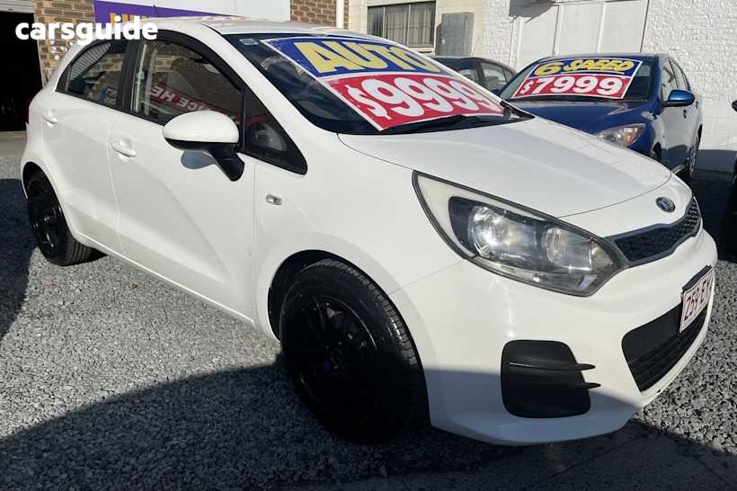 White 2013 Kia RIO Hatch S F