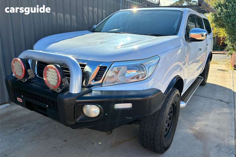 White 2019 Nissan Navara Ute Tray RX 4X4
