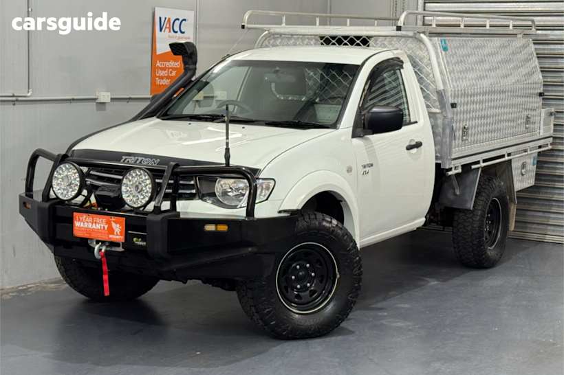 White 2011 Mitsubishi Triton Ute Tray GLX 4X4
