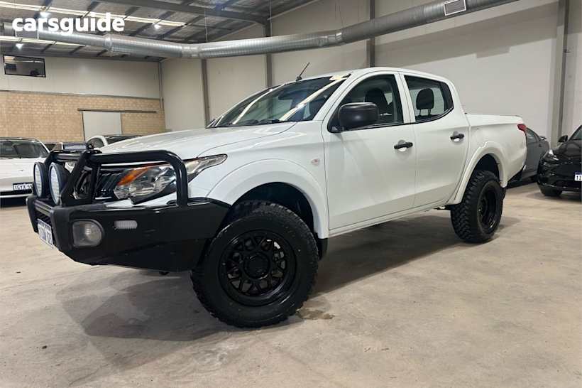 White 2018 Mitsubishi Triton Ute Tray GLX 4X4