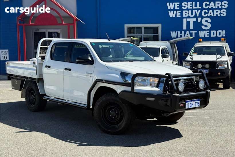 White 2020 Toyota Hilux Ute Tray SR 4X4