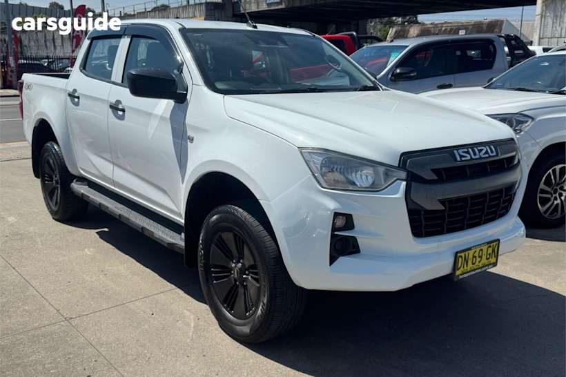 White 2020 Isuzu D-MAX Crew Cab Chassis Sx (4X4)
