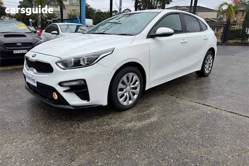 White 2019 Kia Cerato Hatch S F