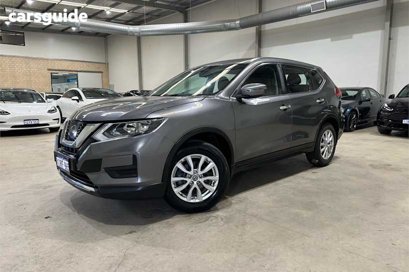 Grey 2018 Nissan X-Trail SUV ST