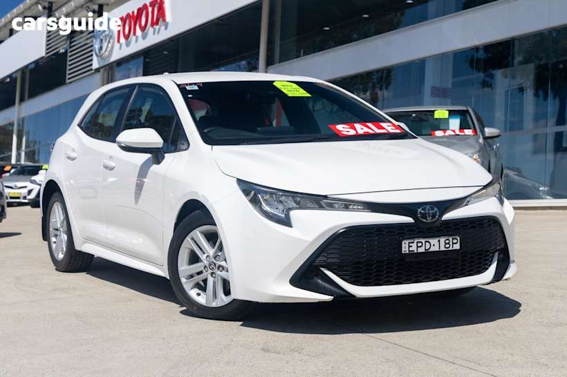 White 2021 Toyota Corolla Hatch ASCENT SPORT F