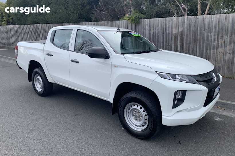 White 2022 Mitsubishi Triton Double Cab Pick Up Glx (4X4)