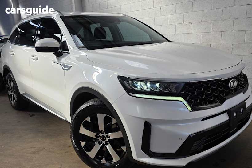 White 2020 Kia Sorento SUV SPORT 4X4