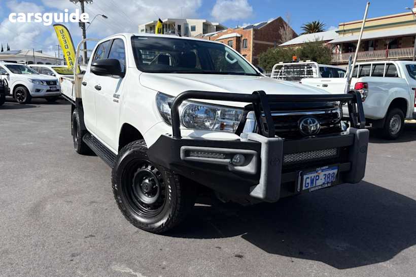 White 2019 Toyota Hilux Ute Tray SR 4X4