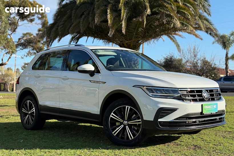 White 2022 Volkswagen Tiguan SUV 132TSI LIFE 4WD