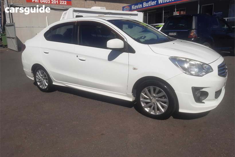 White 2015 Mitsubishi Mirage Sedan Es
