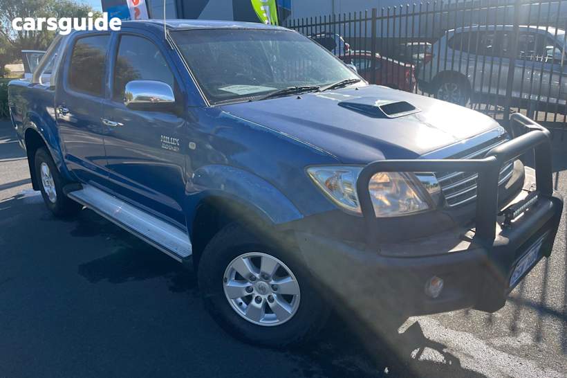 Blue 2009 Toyota Hilux Dual Cab Pick-up Sr5 (4X4)