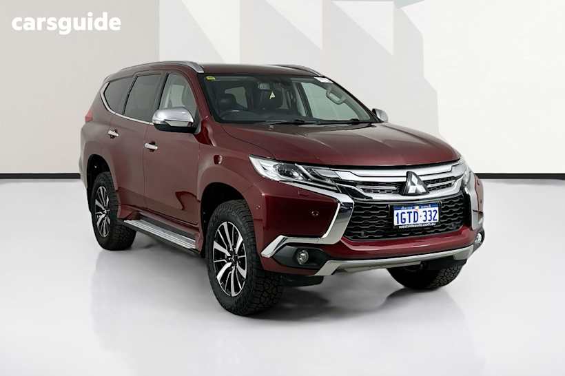 Red 2017 Mitsubishi Pajero Sport Wagon Exceed (4X4) 7 Seat