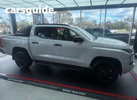 White 2025 Mitsubishi Triton Ute Tray GSR 4X4