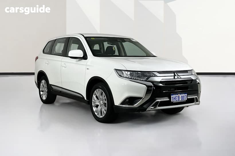 White 2021 Mitsubishi Outlander Wagon Es 7 Seat (Awd)