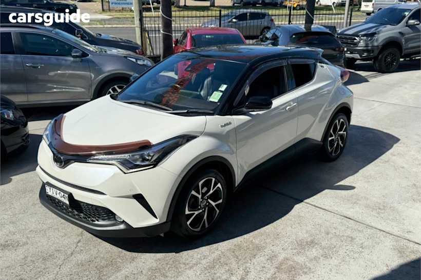 White 2018 Toyota C-HR SUV KOBA 4X4
