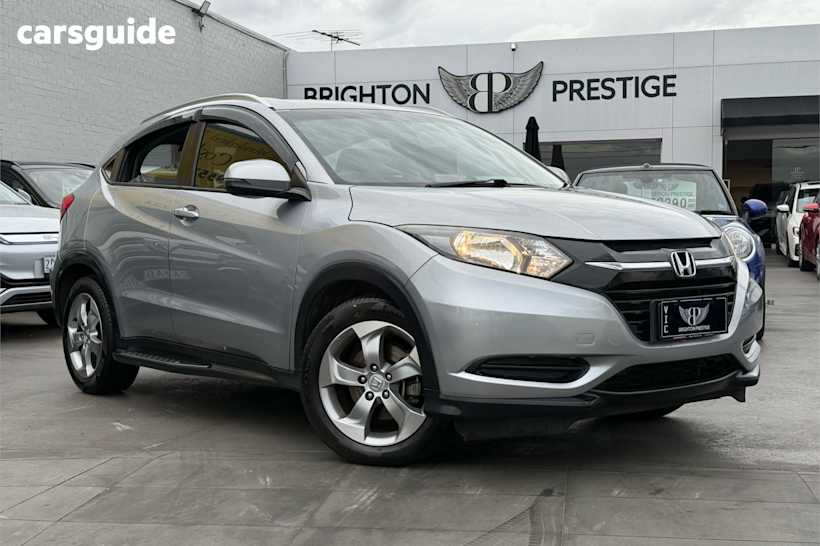 Silver 2017 Honda HR-V Wagon Le