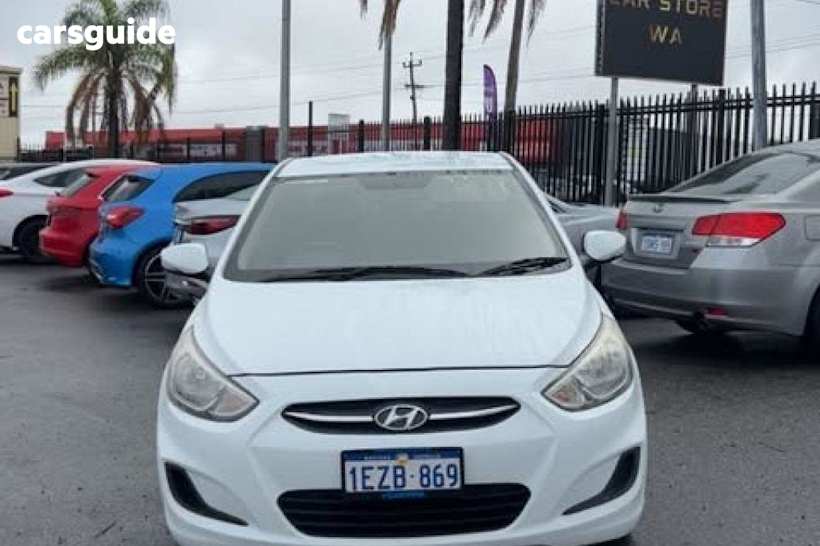 White 2015 Hyundai Accent Sedan Active