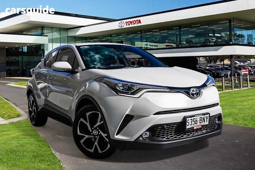 White 2017 Toyota C-HR SUV KOBA F