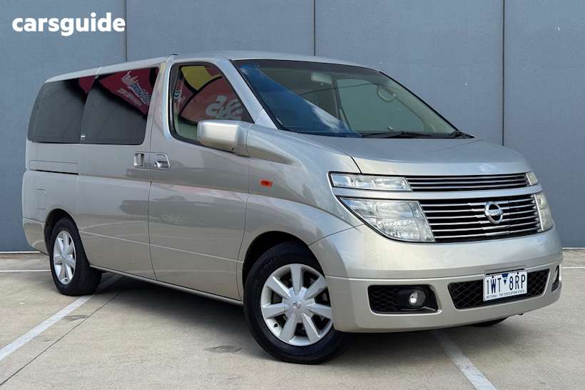 Gold 2002 Nissan Elgrand OtherCar RIDER S