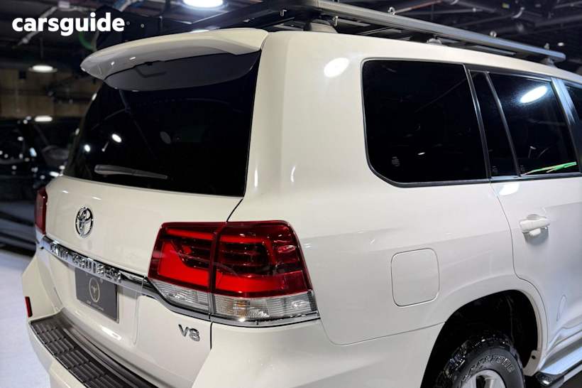 White 2016 Toyota Landcruiser SUV GXL (4X4) VDJ200R MY16