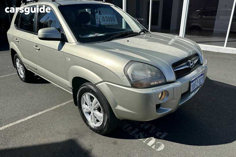 Silver 2009 Hyundai Tucson SUV SX