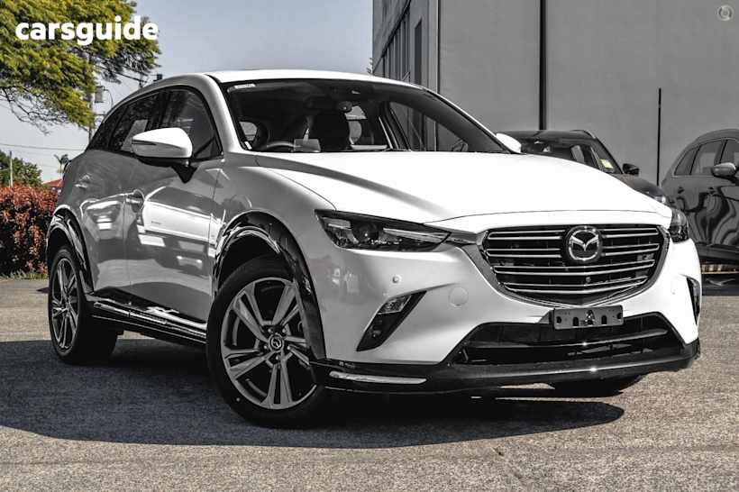 White 2025 Mazda CX-3 SUV G20 AKARI F