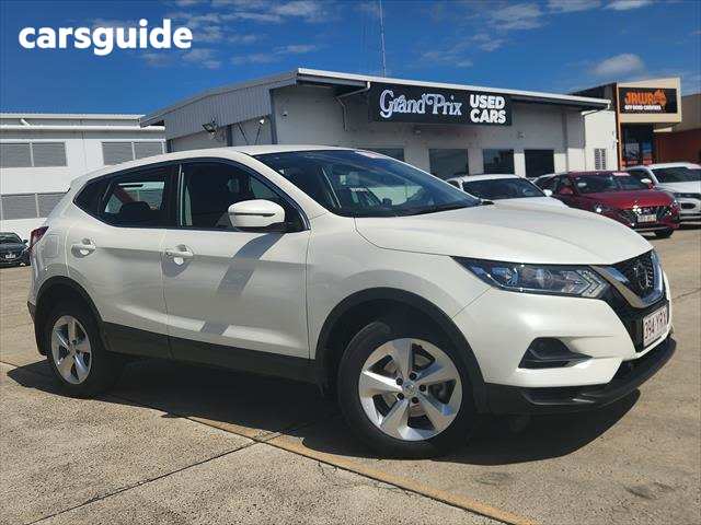 White 2018 Nissan Qashqai SUV ST F