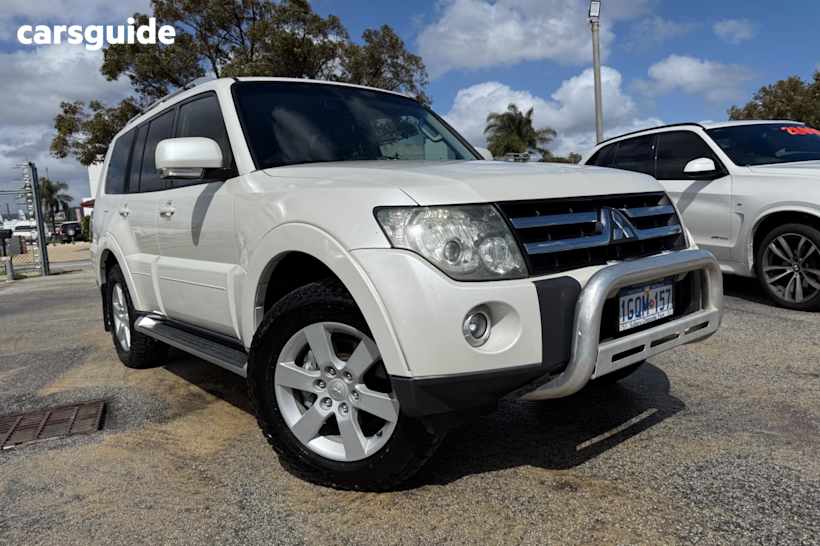 White 2008 Mitsubishi Pajero SUV VR-X 4X4
