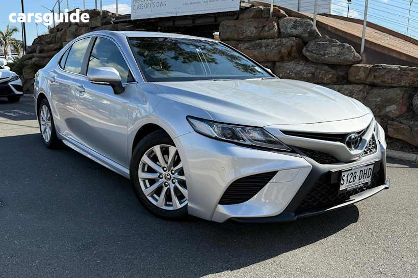Silver 2018 Toyota Camry Sedan ASCENT SPORT F