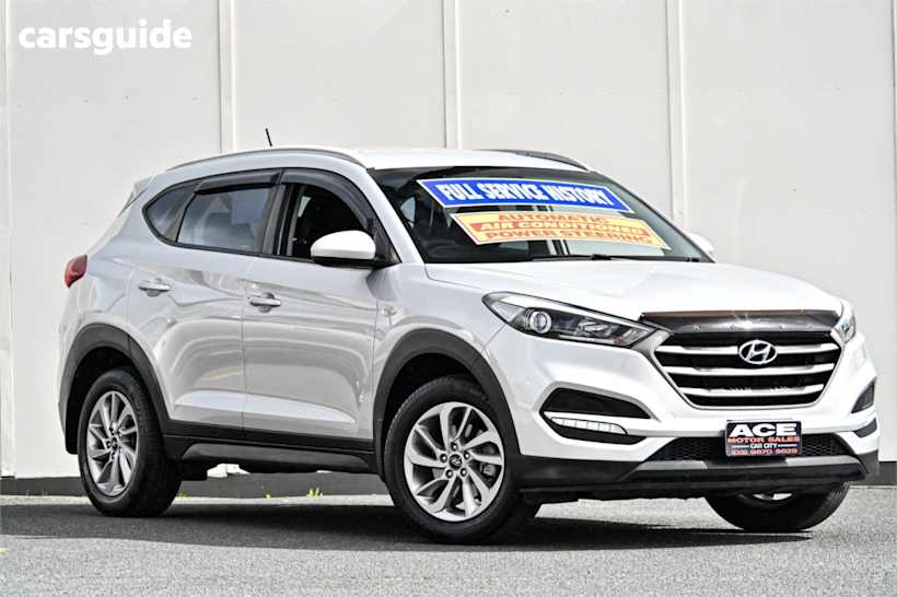 Silver 2016 Hyundai Tucson SUV ACTIVE F