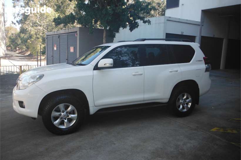 White 2010 Toyota Landcruiser Prado Wagon Gxl (4X4)