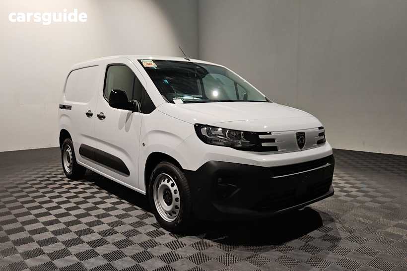 White 2025 Peugeot Partner Van Pro Short